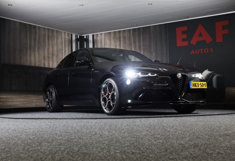 Alfa Romeo GIULIA 2.0 T 280 Pk GME AWD Tributo Italiano Automaat