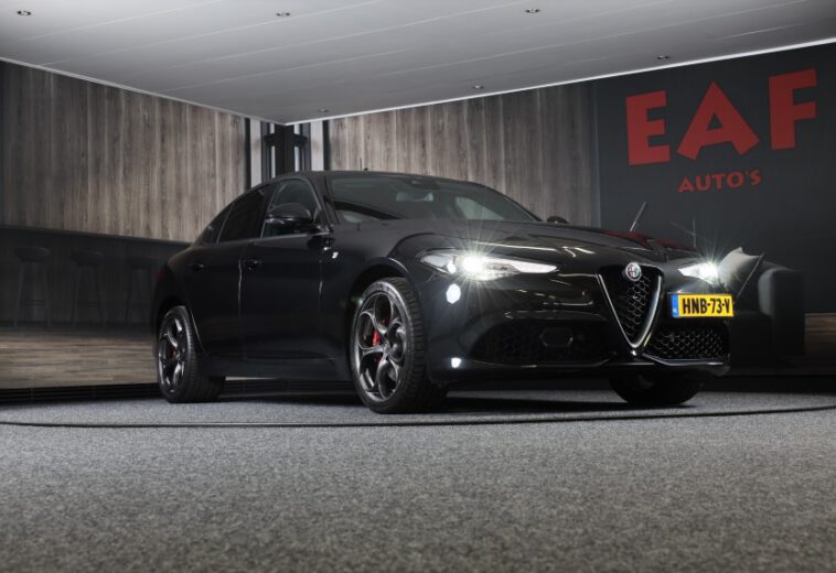 Alfa Romeo GIULIA 2.0 T 280 Pk GME AWD Tributo Italiano Automaat