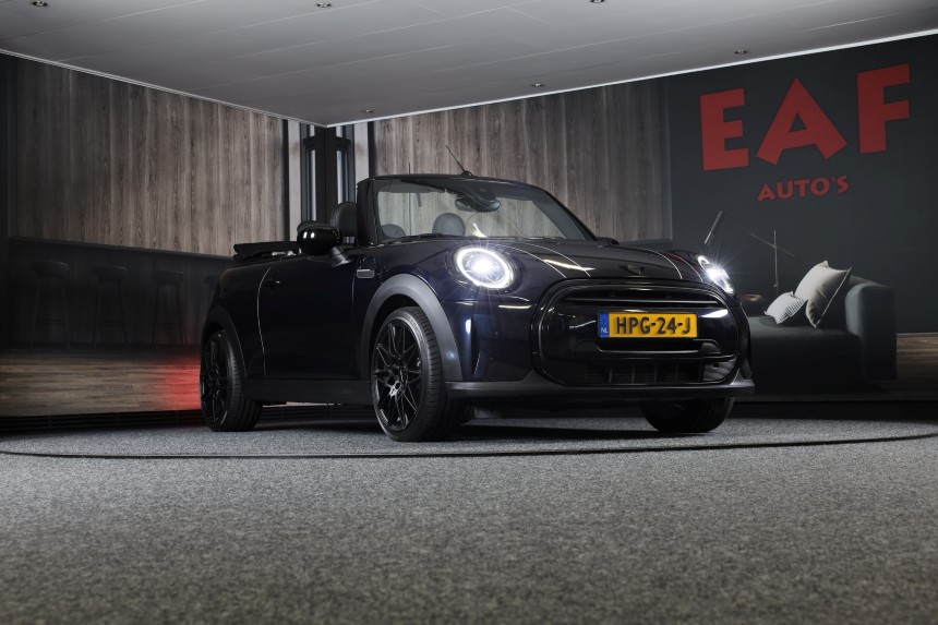 Mini Cabrio 1.5 Cooper Sport Pakket Automaat