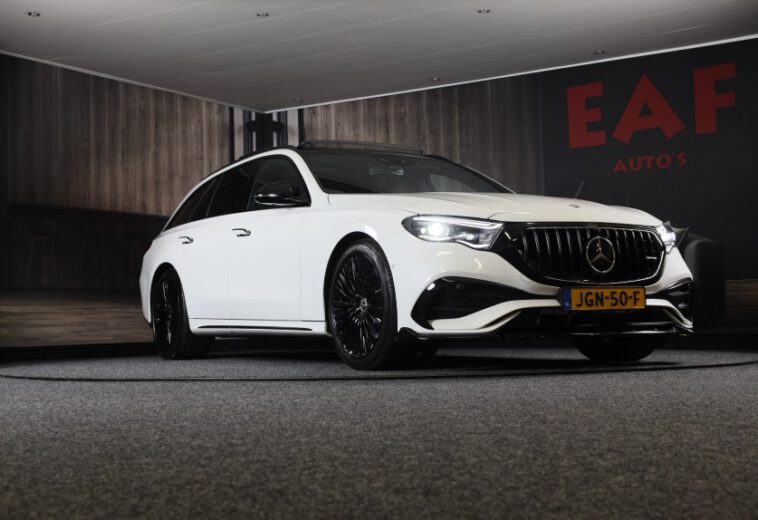 Mercedes-Benz E-klasse Estate 300e AMG 53 Look Automaat