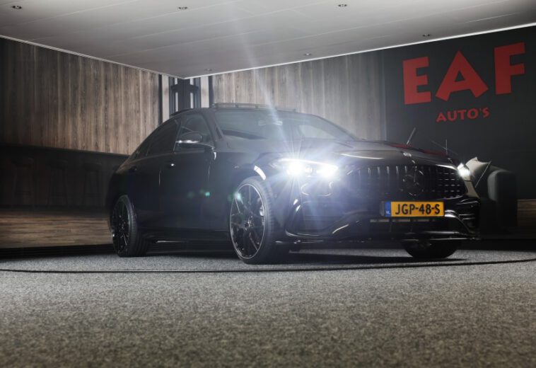 Mercedes-Benz C-klasse 300 e AMG 63 Look Automaat