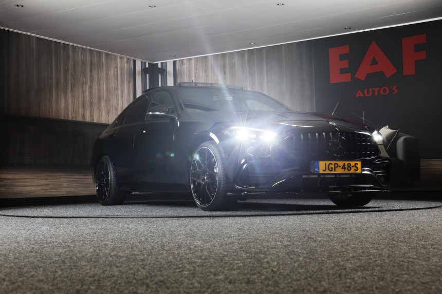 Mercedes-Benz C-klasse 300 e AMG 63 Look Automaat