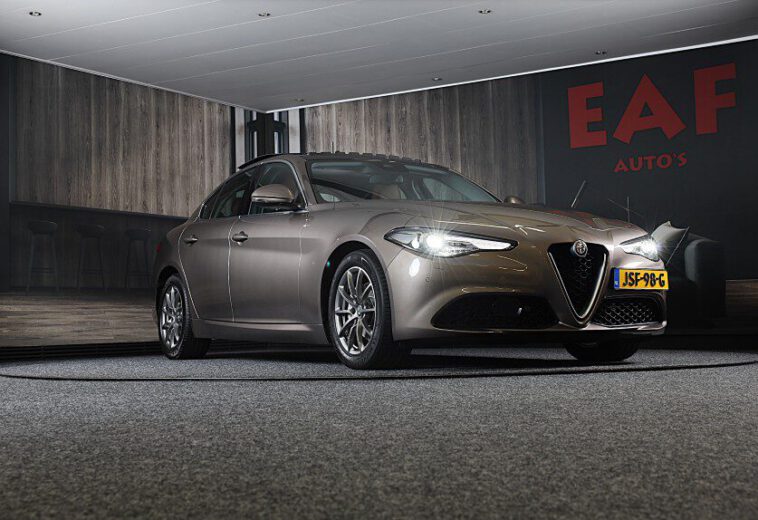 Alfa Romeo GIULIA 2.0 T Sport Automaat