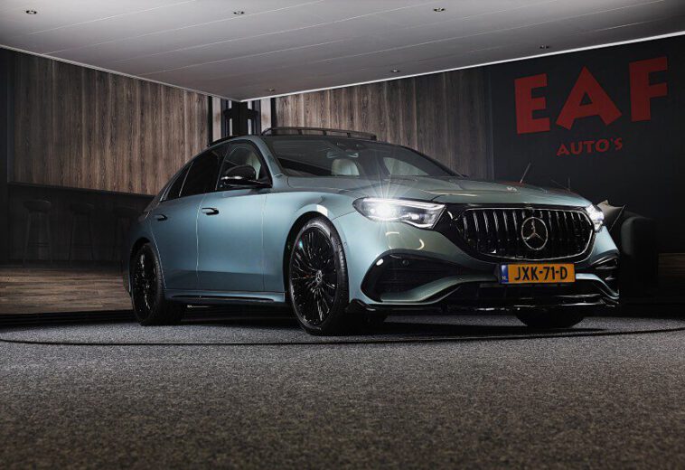 Mercedes-Benz E-klasse 300 e AMG 53 Look Automaat