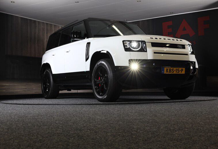 Land Rover Defender 110 2.0 P300e 110 X-Dynamic HSE Automaat