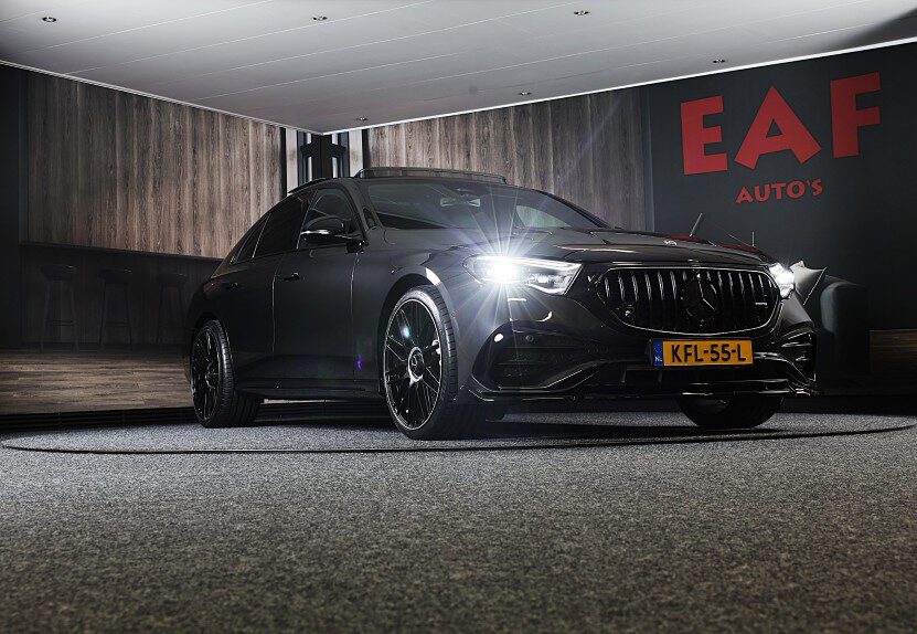 Mercedes-Benz E-klasse 300 e AMG 53 Look Automaat
