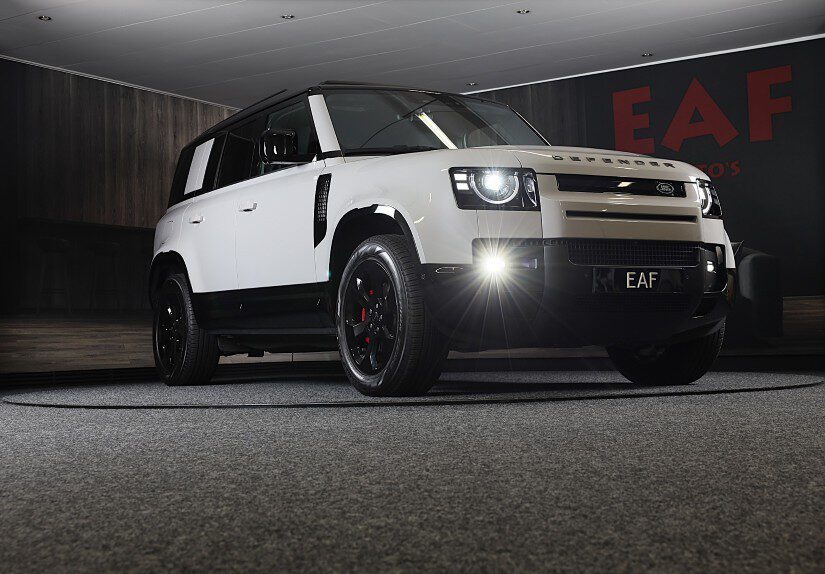 Land Rover Defender 110 2.0 P300e 110 X-Dynamic Facelift Automaat